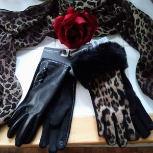 London Fog Black and Leopard Pattern Gloves